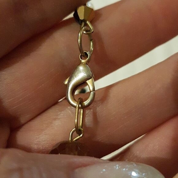 42" gold and black tone beaded necklace with clasp. - Picture 6 of 7